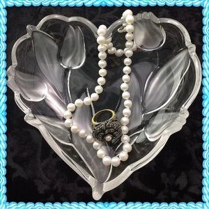 Mikasa Frosted Crystal Heart Shaped Trinket Dish